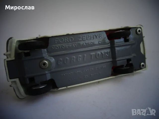 1/43 ? CORGI TOYS FORD ZEPHYR ПОЛИЦИЯ КОЛИЧКА ИГРАЧКА МОДЕЛ, снимка 6 - Колекции - 47650936