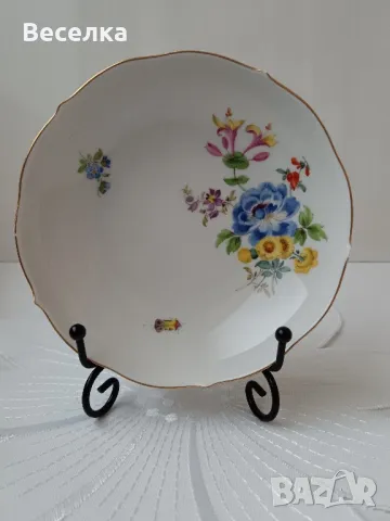 Meissen, чинийка/купичка, маркировка кръстосани мечове 