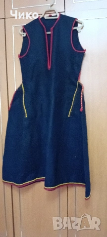 Стар женски вълнен сукман, снимка 3 - Антикварни и старинни предмети - 53595652