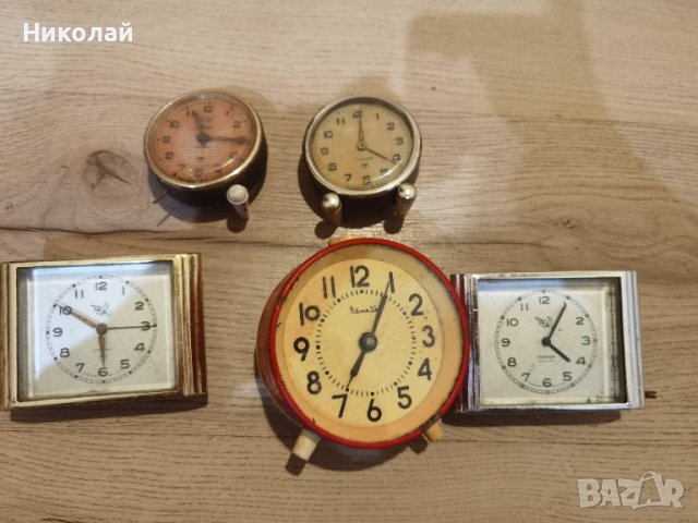 Лот стари съветски настолни часовници 