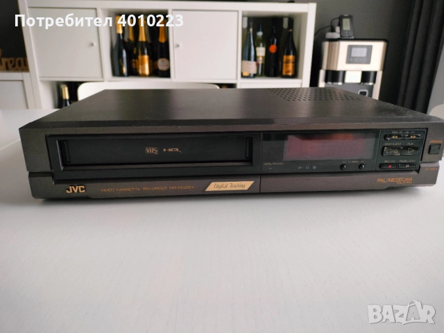 видеомагнетофон JVC HR-D525EE