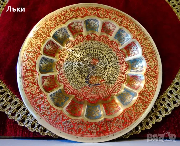 Бронзова чиния,фруктиера,клетъчен емайл,паун. 