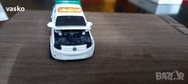 VOLKSWAGEN AMAROK-1:64, снимка 6 - Колекции - 39789798
