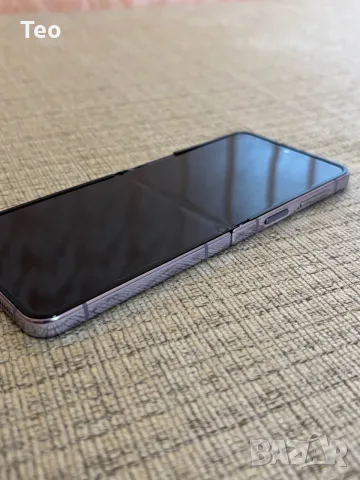 Samsung Galaxy Z Flip 4, 256GB, 5G, Цвят: Pink Gold – Перфектно състояние!, снимка 9 - Samsung - 56066465