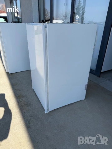 Малък хладилник за вграждане Миеле - Miele, снимка 8 - Хладилници - 53703643