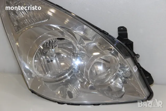 Десен фар Toyota Corolla Verso facelift (2007-2009г.) Тойота Корола Версо, снимка 2 - Части - 48858058