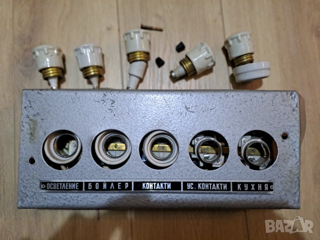 Старо електрическо табло с бушони , снимка 2 - Други - 53033889