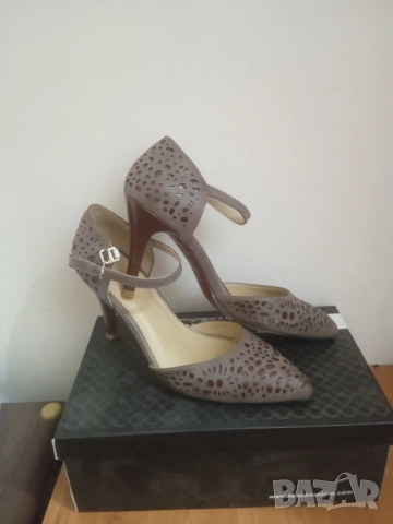 2 чифта дамски обувки, номер 38-39,цена 10лв общо , снимка 3 - Дамски елегантни обувки - 53048152