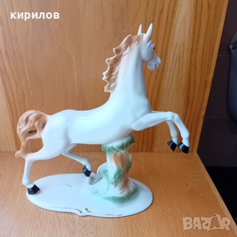 Стара румънска порцеланова фигура на конче, снимка 6 - Антикварни и старинни предмети - 51842558
