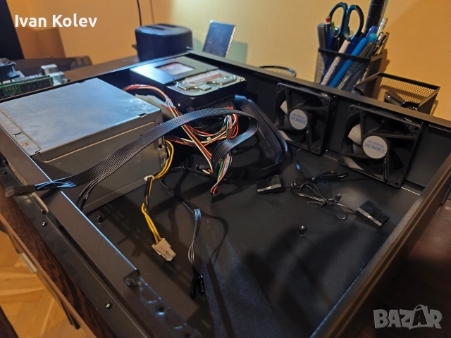 Компактна сървърна кутия, снимка 5 - Захранвания и кутии - 53808073