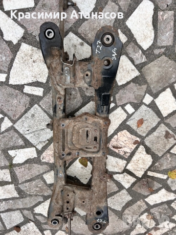 Заден мост за Тойота Авенсис T27 седан. Комби. 2009-2015г, снимка 5 - Части - 52889719