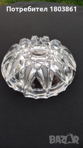 Масивен кристален пепелник с богата гравюра, снимка 3 - Други - 44297452
