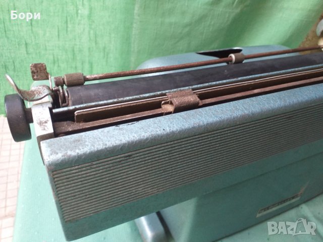 olivetti LEHIKON 80  1952г  пишеща машина, снимка 12 - Други ценни предмети - 34126398