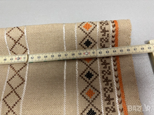 Недовършено! Каре за ръчна Българска бродерия 66х68 см., снимка 9 - Декорация за дома - 53708548
