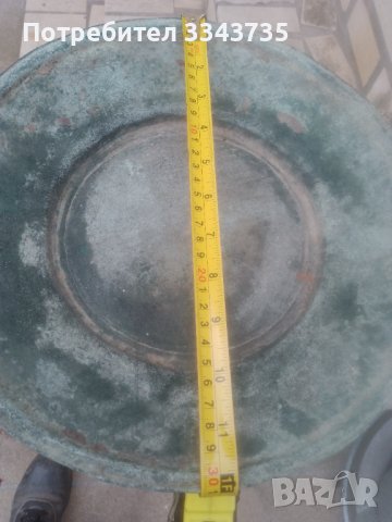 Продавам  голяма медна чиния., снимка 1