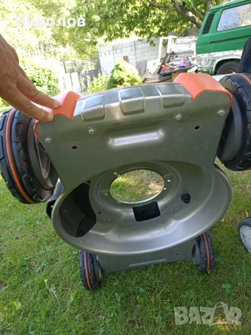 Косачка/количка нова Хускварна, снимка 4 - Градинска техника - 50576315