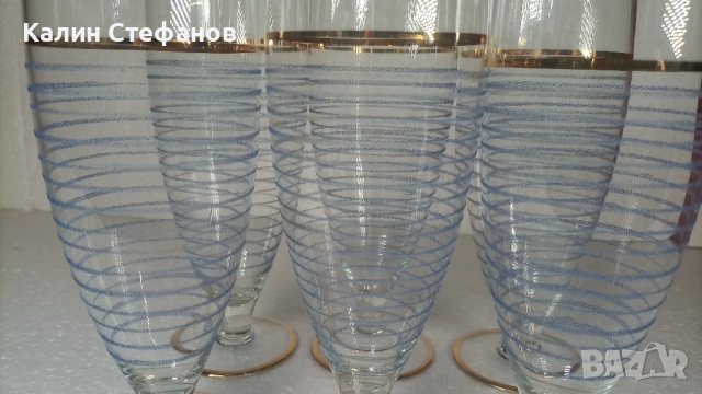 Страхотен ретро комплект за вино, шампанско, златни кантове, цветна синя посипка, 6 бр, снимка 6 - Антикварни и старинни предмети - 51570042