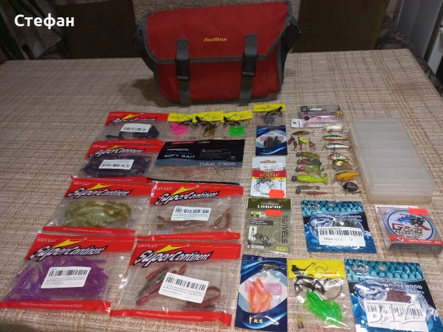 Чанта с примамки за пъстърва, кефал и костур