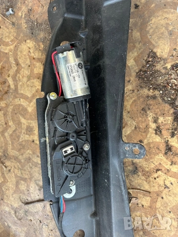 брава багажник BMW E70 задна горна 977706 