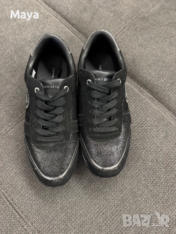 Дамски обувки Tommy Hilfiger, снимка 2 - Маратонки - 52406557
