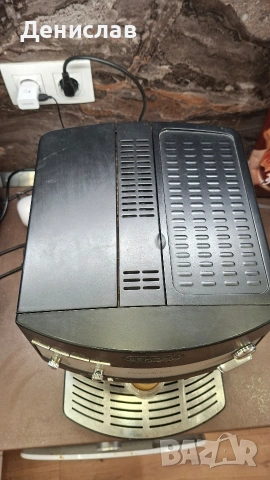 Кафеавтомат/Кафемашина Delonghi Magnifica , снимка 3 - Кафемашини - 53753604