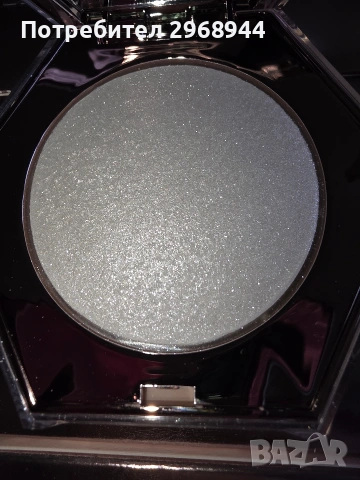 Мини Fenty Beauty By Rihanna Diamond Bomb All-Over VeilХайлайтър за лице и тяло , снимка 6 - Козметика за лице - 53047828