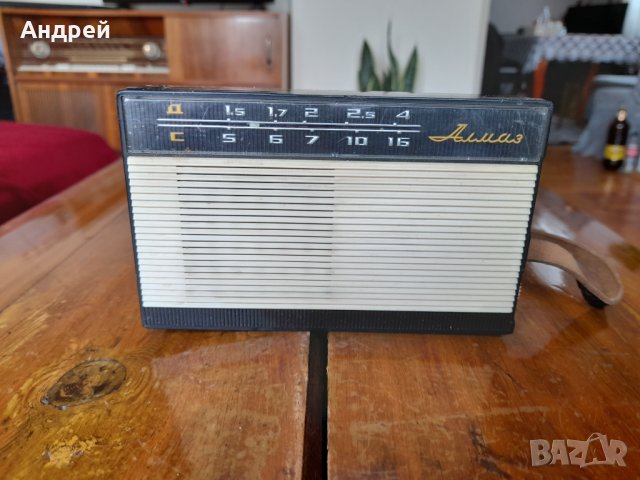 Старо радио,радиоприемник Алмаз, снимка 2 - Антикварни и старинни предмети - 34284215
