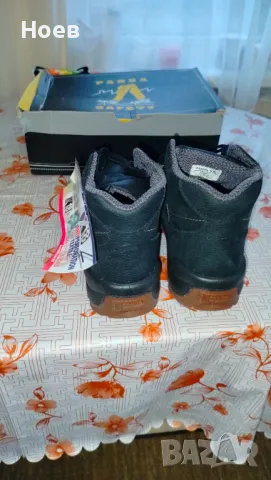 Работни зимни обувки, снимка 10 - Мъжки боти - 48705441