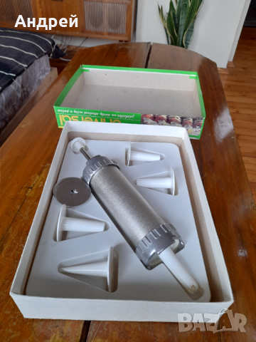 Стар шприц Universal, снимка 2 - Антикварни и старинни предмети - 44516270