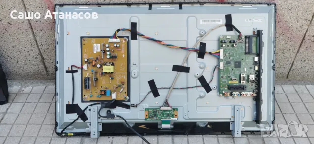 TOSHIBA 32W2433D със счупена матрица, UE-3840-1U, L2300 REV:1.03A.01, 6870C-0442B, Core 32" 6PKG, снимка 5 - Части и Платки - 47871562