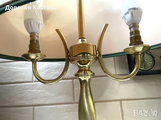 Красива двойна месингова лампа от Англия, снимка 3 - Антикварни и старинни предмети - 49104053