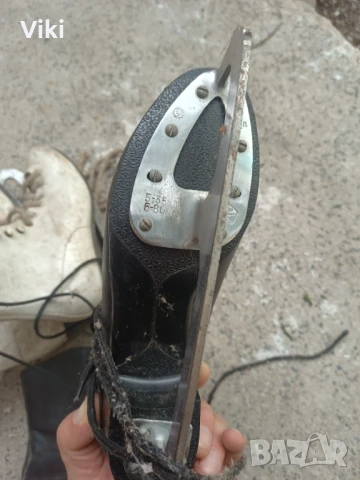 Ретро кънки 2 чифта , снимка 2 - Антикварни и старинни предмети - 51417688