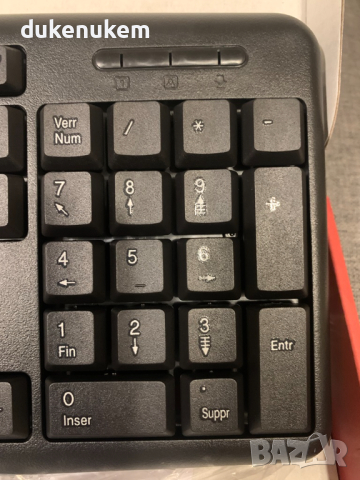 Чисто Новa USB клавиатура APM AZERTY 105 клавиша цифров блок, снимка 12 - Клавиатури и мишки - 44737734