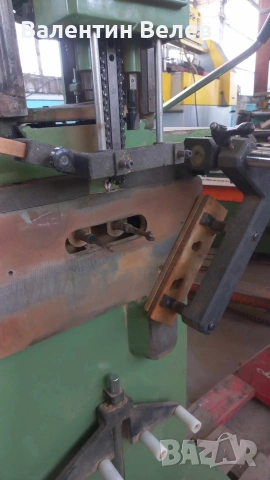 машина за пробиване на отвори за брави, и дръжки.-ITALY,, снимка 5 - Други машини и части - 53652258