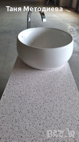 Реновиран бял шкаф за баня с модерна мивка тип купа и луксозна батерия, снимка 14 - Мивки - 51129855