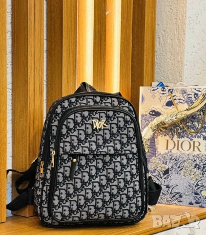 раници pinko Michael kors guess Louis Vuitton , снимка 18 - Раници - 52112612