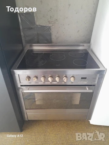 Професионална печка Frigor с керамичен плот, 90 см широчина 