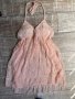 Нежна елегантна ефирна женствена  рокля 3D цветя  в прасковен цвят размер L , снимка 1 - Рокли - 41789785