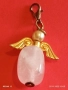 ВИСУЛКА АНГЕЛ от РОЗОВ КВАРЦ с МЕТАЛНИ КРИЛА МОДЕН АКСЕСОАР 52302, снимка 2