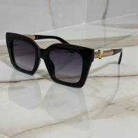Слънчеви очила Vogue, снимка 2 - Слънчеви и диоптрични очила - 44751022