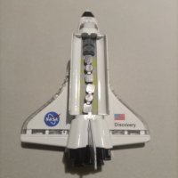 Изключително детайлен и прецизен модел,отлята метална играчка за космическа совалка NASA Discoveri, снимка 6 - Колекции - 44358955