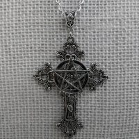 Кръст с пентаграм, снимка 1 - Колиета, медальони, синджири - 41542240