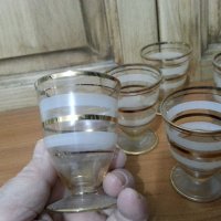 Стари стъклени чашки за ракия , снимка 2 - Антикварни и старинни предмети - 36017336
