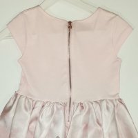 Официална рокля НМ розова – 134-140см, 8-10 години, снимка 13 - Детски рокли и поли - 34006783