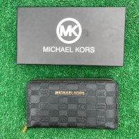 Michael Kors дамскo портмоне Код 855  в черно, снимка 1 - Портфейли, портмонета - 41079895