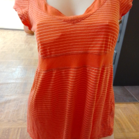 Блузка/тениска в оранжево на бели раета, снимка 2 - Тениски - 44932607