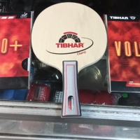 хилка за тенис на маса нова дърво tibhar champ concave ново с много контрол  гуми гладки tibhar volc, снимка 1 - Тенис - 36085913