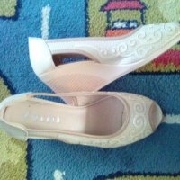 Дамски обувки , снимка 4 - Дамски обувки на ток - 35974639