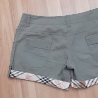 Къси панталонки на BURBERRY , снимка 4 - Панталони - 41918995