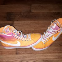 Лимитирана серия кецове Nike , снимка 2 - Кецове - 34174919